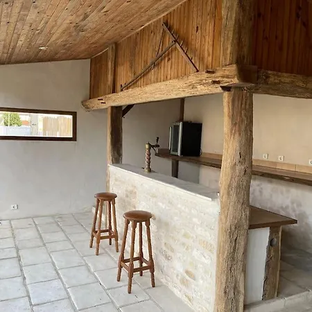 Le Des Jonquilles Up To 12 People 6 Bedrooms 펜션