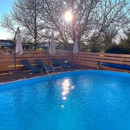 Le Des Jonquilles Up To 12 People 6 Bedrooms Melleran