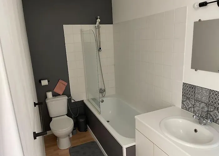 Le Des Jonquilles Up To 12 People 6 Bedrooms Дом отдыха *